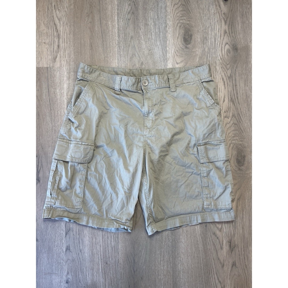 GEORGE men's beige khaki CARGO shorts Size 38. Zip, POCKETS